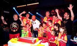 Colony’de sarı-kırmızı gece