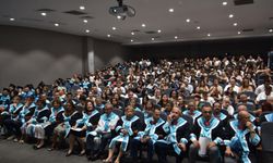 Girne Üniversitesi mezunlarını gururla uğurladı