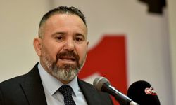 “Evrak taşıyacak odacı bile yok”