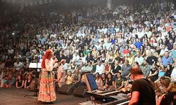 Güzelyurt Portakal Festivalinde Leman Sam rüzgarı esti