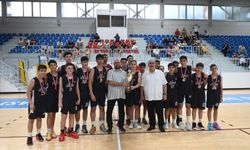 Levent U14 Erkek Takımı şampiyon