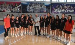 Levent U14 Kızlarda da şampiyonluğa ulaştı