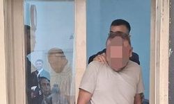 Telefonda cinsel organını gösterdi
