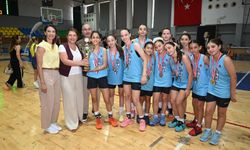 U12 Kızlar Ligi’nde şampiyon Levent Spor