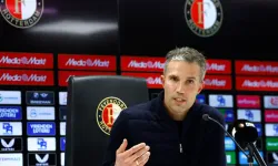 Feyenoord, Van Persie ile yollarını ayırdı