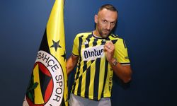 Vedat Muriç resmen Fenerbahçe'de