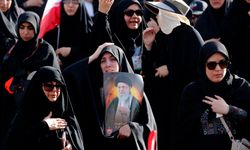 ABD-İsrail saldırısında hayatını kaybeden İran’ın eski lideri Hamaney için Tahran'da veda töreni