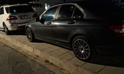 “Yayalar yolda yürüyor, arabalar kaldırımlarda park yapılıyor”