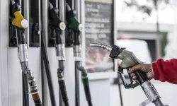Dünyada düşen petrol fiyatları bizde neden ayni yerde sayıyor?