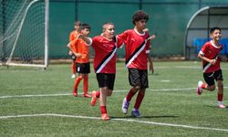 Karataş, KKTC U12 Milli Takımını kutladı