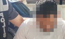 Kız kardeşini dövdü