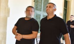 Kâğıt oyunu kavgasında yumruklu saldırı