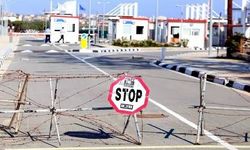 Rum motosikletlilerden "Sembolik" sınır kapısı kapatma eylemi