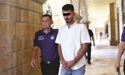 1200 Dolarlık kabloyu çaldı