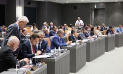 Karma oyun kaldırılmasını içeren Seçim ve Halkoylaması Yasası oy çokluğuyla kabul edildi