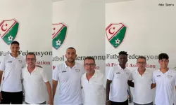Karşıyaka 9 futbolcuya imza attırdı