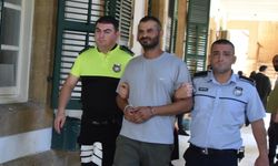 Polis araçlarına çarptı, ateş açarak durdurulabildi