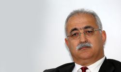 İzzet İzcan, UBP kurultayına yönelik eleştirilerde bulundu