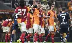 Aslan uzatmalarda kükredi