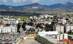 AKEL, KKTC’deki Rum mallarıyla ilgili inisiyatif alıyor