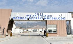 Bayraktar: "Gardiyanların emeği ve fedakârlığı takdir edilmeli"