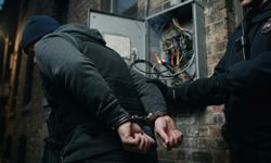 Elektrik hırsızlığı zanlısı Derinya’da yakalandı