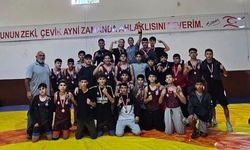 U15 ve U17 Güreş Şampiyonası’na 6 kulüpten 70 sporcu katıldı