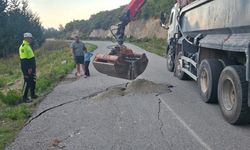 Kaya düşen yola İskele Belediyesi’nden hızlı müdahale
