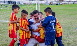 Hasan Sapsızoğlu, futbol hayatına başladığı Vadili’de genç sporcularla buluştu