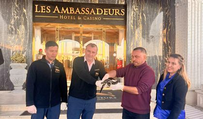 Yaralı kaplumbağa, Les Ambassadeurs'ta hayata tutundu