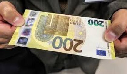 Güney Kıbrıs’ta tasarruflarında sahte para bulunan iki kişi tutuklandı