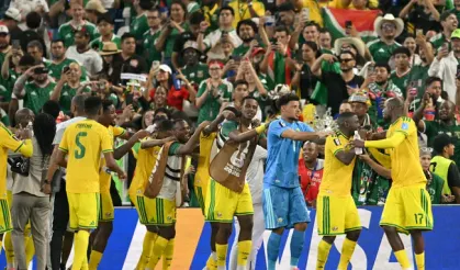 Güney Afrika, son 32'ye kaldı