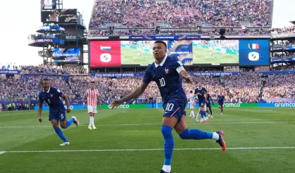 Fransa, Mbappe ile çeyrek finalde