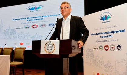 Erhürman: "Gençlerin doğru yol haritasını büyüklere göstermesi gerek"