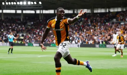 Hull City, Manchester United'ı devirdi