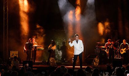 Teoman’dan, Kıbrıs’ta unutulmaz bir gece