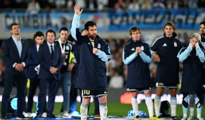 Messi, milli takım kariyerini noktaladı