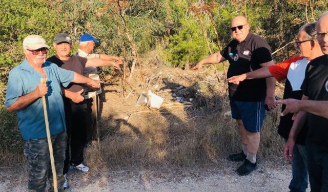 "Ormanlar temiz olmalı" yürüyüşüyle çevre kirliliğine dikkat çektiler