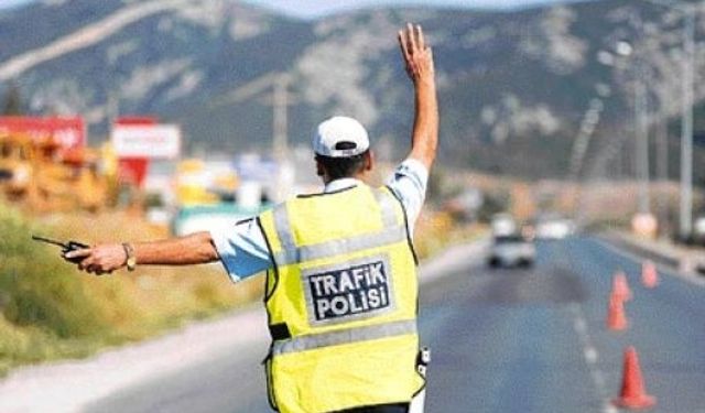 Tören provası nedeniyle yarın bazı güzergahlar trafik akışına kapatılacak