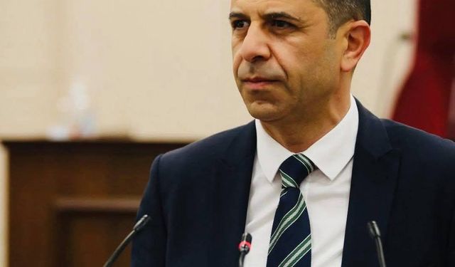 Özersay: “Fransız uçaklarının hava sahamızı ihlali provokasyondur”