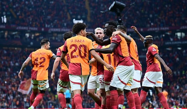 Galatasaray devleri geride bıraktı