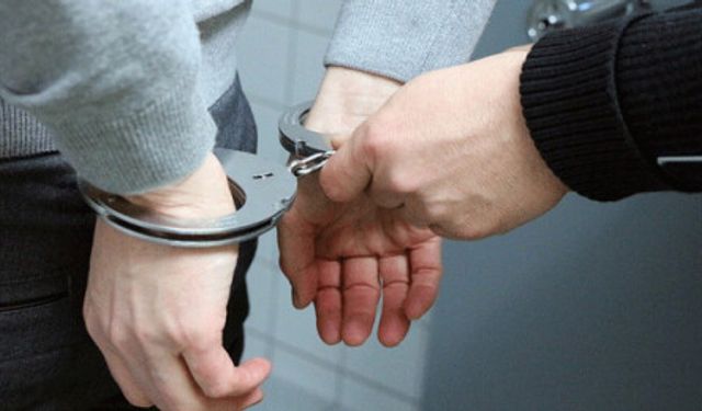 KKTC'de ikamet izinsiz iki kişi tutuklandı