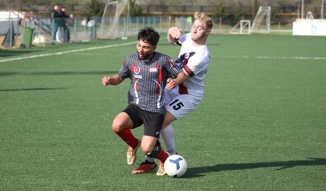 Üniversiteler futbolda yarı finalistler belirlendi