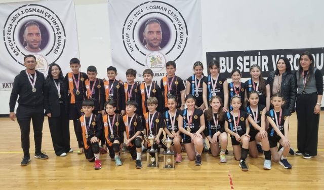 Kızlarda Erenköy, erkeklerde Polatpaşa İlkokulu şampiyon