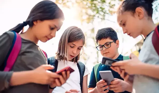 İsveç'te okullarda cep telefonu kullanımı yasaklandı