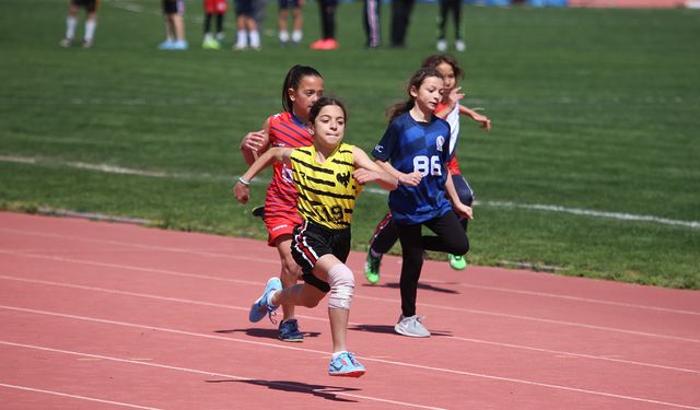 Küçükler Atletizm Eleme Yarışları başladı