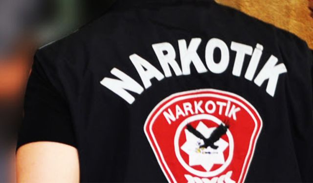 Gönyeli’de köpekle yapılan aramada hintkeneviri, kokain ve hap ele geçirildi