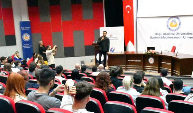 İngilizcenin Matematiğini yazan adam, DAÜ’lü öğrencilerle buluştu