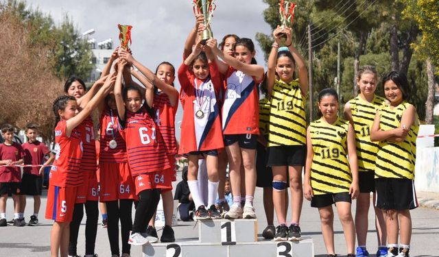 İlkokullar Mahmut Çalışkan ve Şampiyon Melekler için koştu
