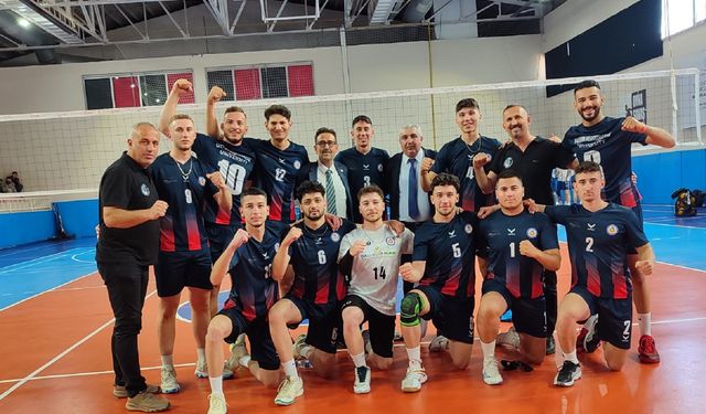 DAÜ Erkek Voleybol Takımı Türkiye Süper Ligi’nde Yarı Finale yükseldi